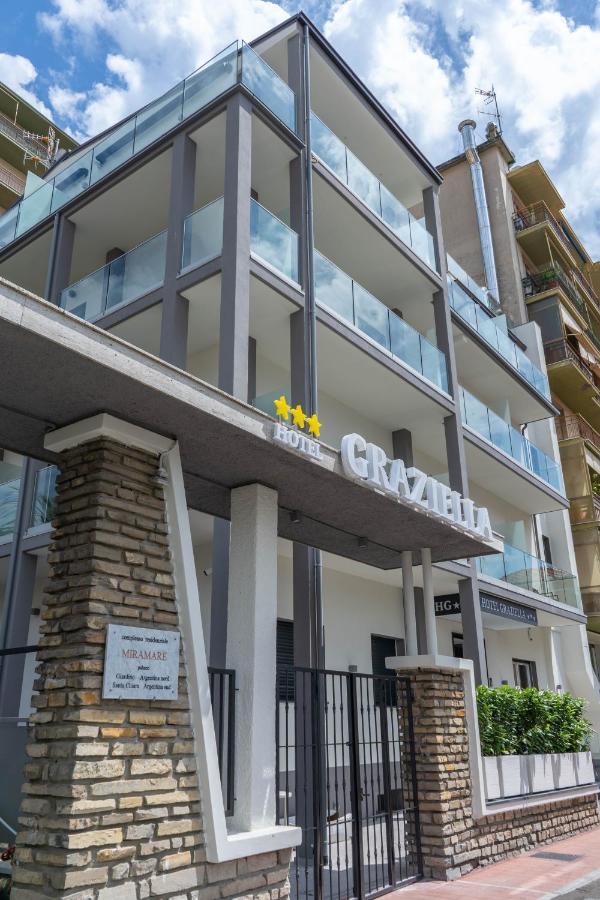 Albergo Graziella Arma di Taggia Esterno foto