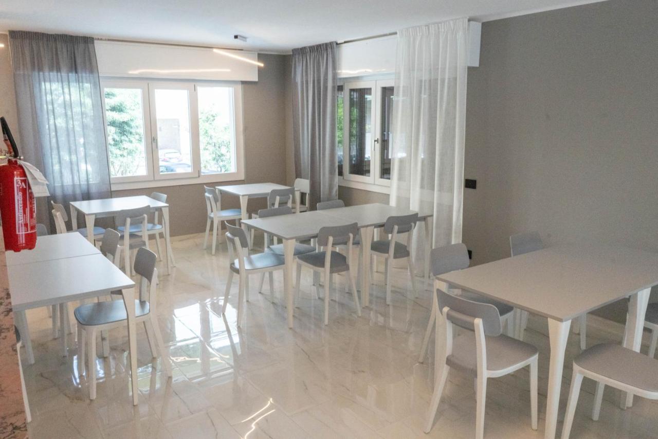 Albergo Graziella Arma di Taggia Esterno foto