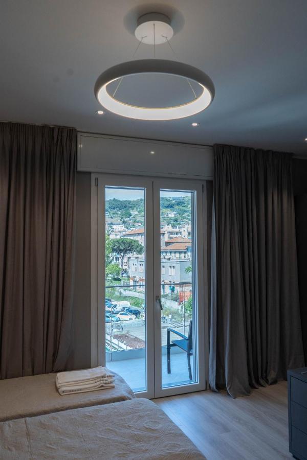 Albergo Graziella Arma di Taggia Esterno foto